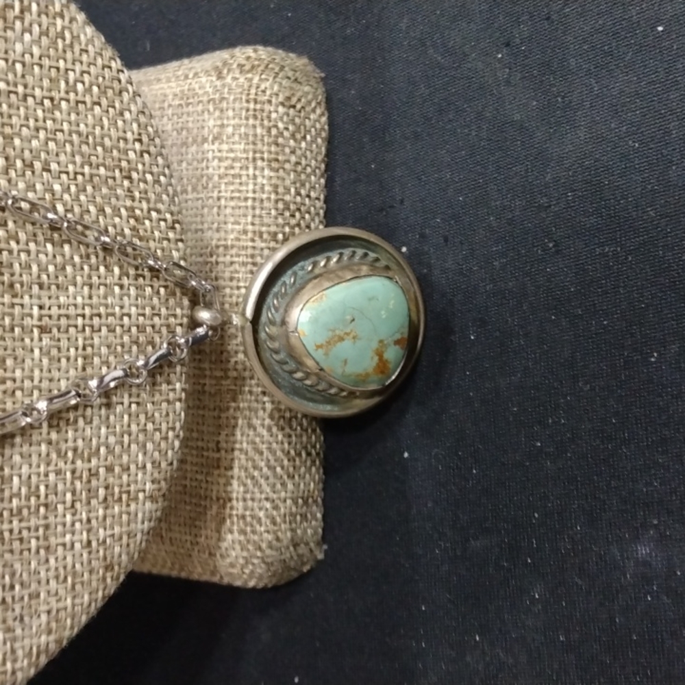 Turquoise Necklace - Picture 2 of 5